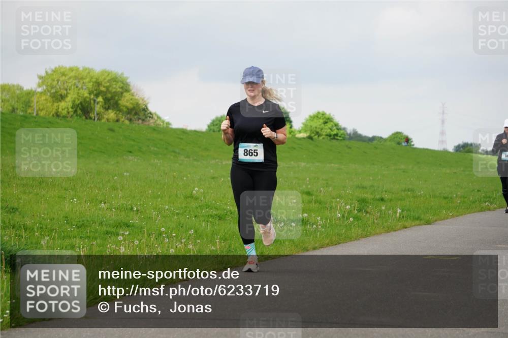 05.05.2024 - 7. Wedeler Halbmarathon Fuchs,  Jonas http://msf.ph/oto/6233719 05.05.2024 11:17:03 Laufen 865 meine-sportfotos.de