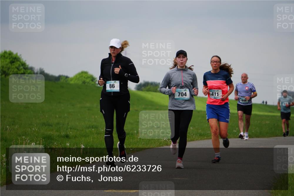 05.05.2024 - 7. Wedeler Halbmarathon Fuchs,  Jonas http://msf.ph/oto/6233726 05.05.2024 11:17:08 Laufen 86, 704, 411, 848, 815 meine-sportfotos.de
