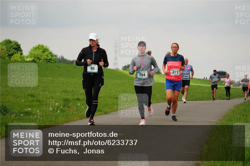 05.05.2024 - 7. Wedeler Halbmarathon Fuchs,  Jonas http://msf.ph/oto/6233737 05.05.2024 11:17:09 Laufen 86, 704, 411, 848, 816 meine-sportfotos.de