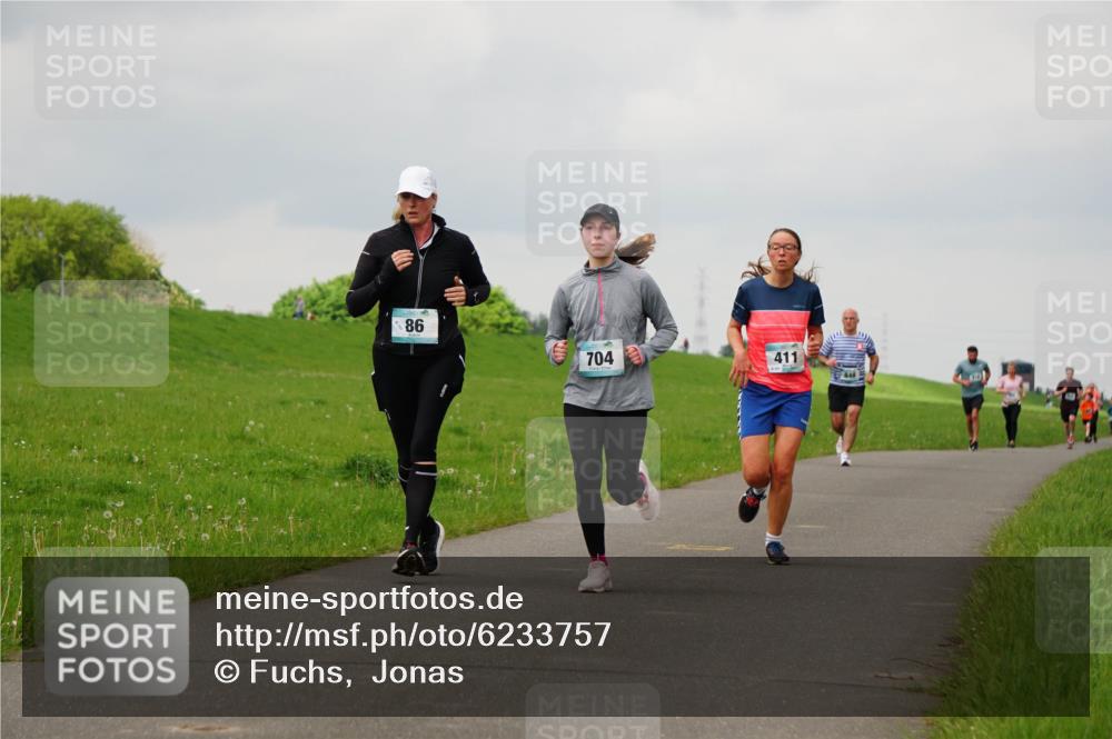 05.05.2024 - 7. Wedeler Halbmarathon Fuchs,  Jonas http://msf.ph/oto/6233757 05.05.2024 11:17:12 Laufen 86, 704, 411 meine-sportfotos.de