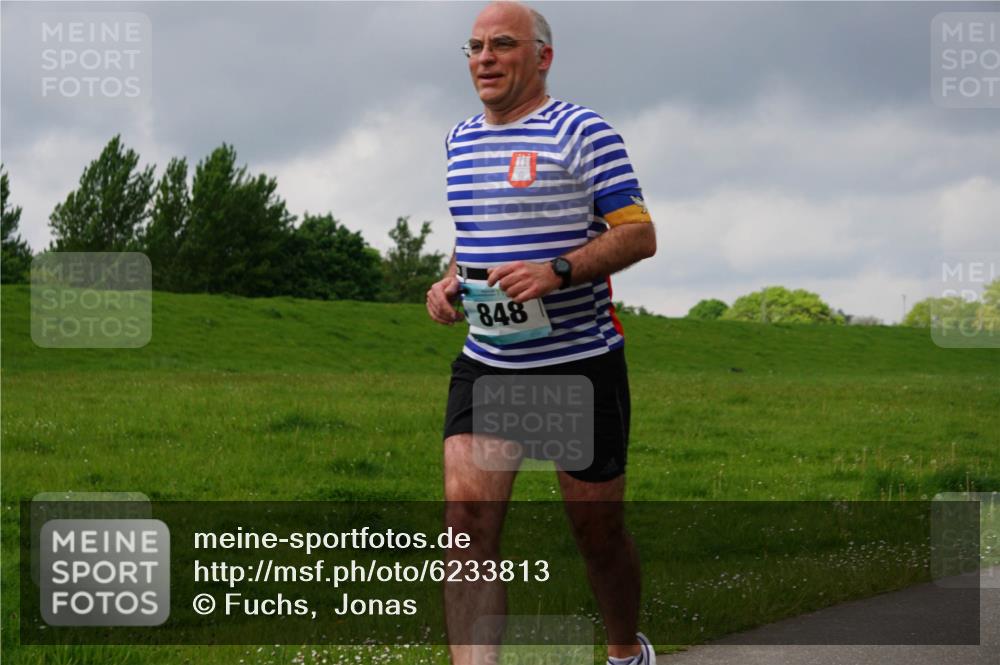 05.05.2024 - 7. Wedeler Halbmarathon Fuchs,  Jonas http://msf.ph/oto/6233813 05.05.2024 11:17:24 Laufen 848 meine-sportfotos.de