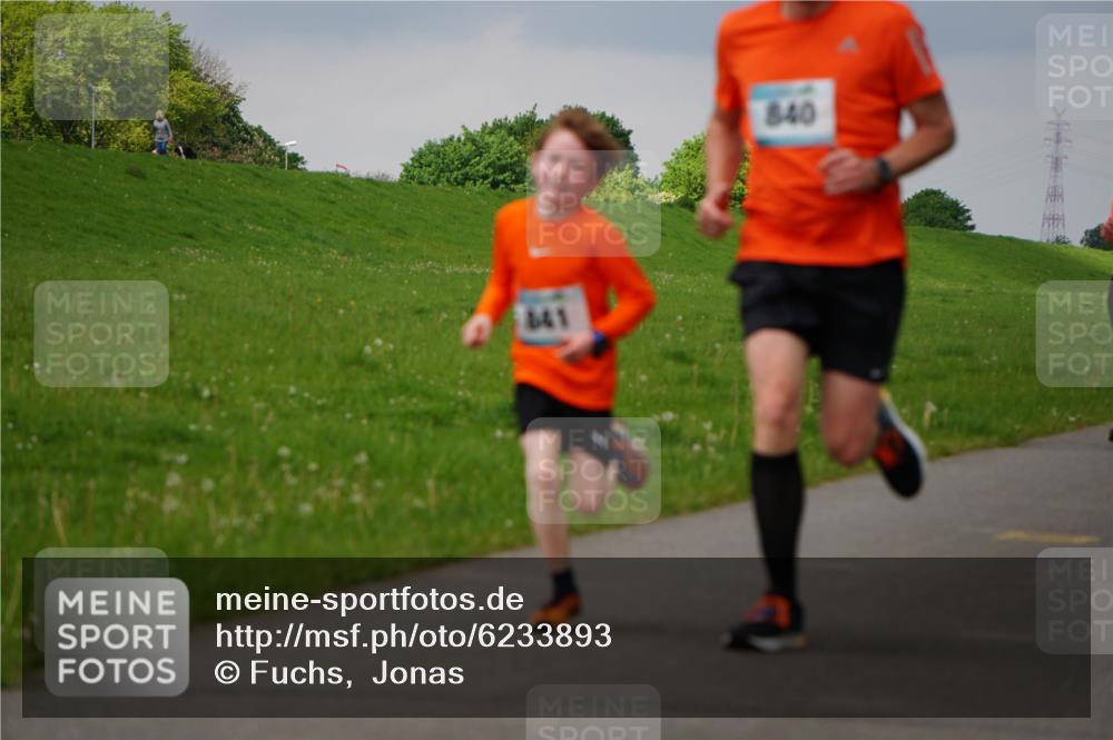 05.05.2024 - 7. Wedeler Halbmarathon Fuchs,  Jonas http://msf.ph/oto/6233893 05.05.2024 11:17:41 Laufen 641, 840 meine-sportfotos.de