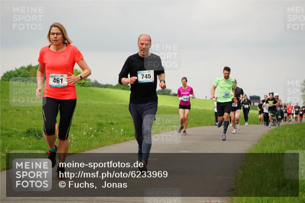 05.05.2024 - 7. Wedeler Halbmarathon Fuchs,  Jonas http://msf.ph/oto/6233969 05.05.2024 11:18:00 Laufen 461, 745, 866, 281 meine-sportfotos.de