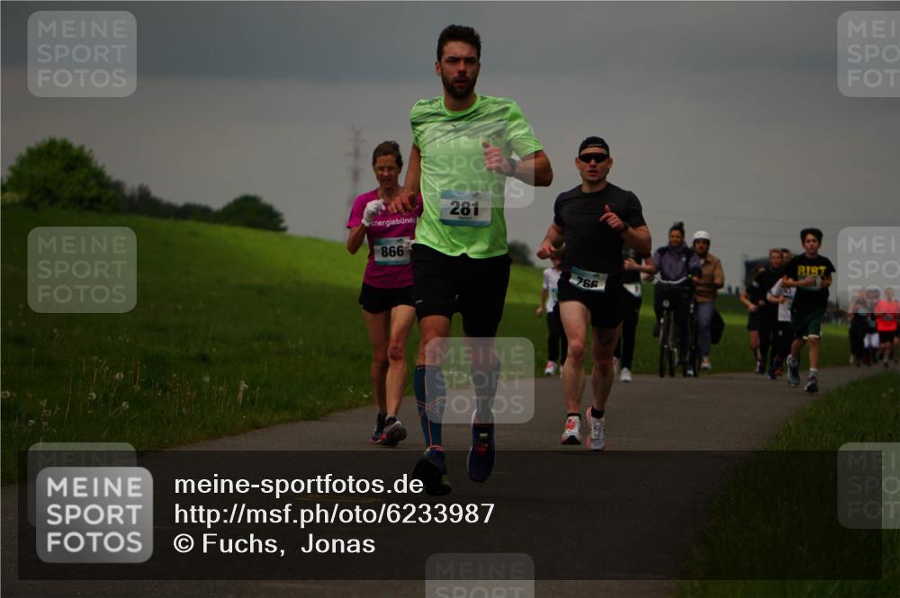 05.05.2024 - 7. Wedeler Halbmarathon Fuchs,  Jonas http://msf.ph/oto/6233987 05.05.2024 11:18:03 Laufen 866, 281, 766 meine-sportfotos.de