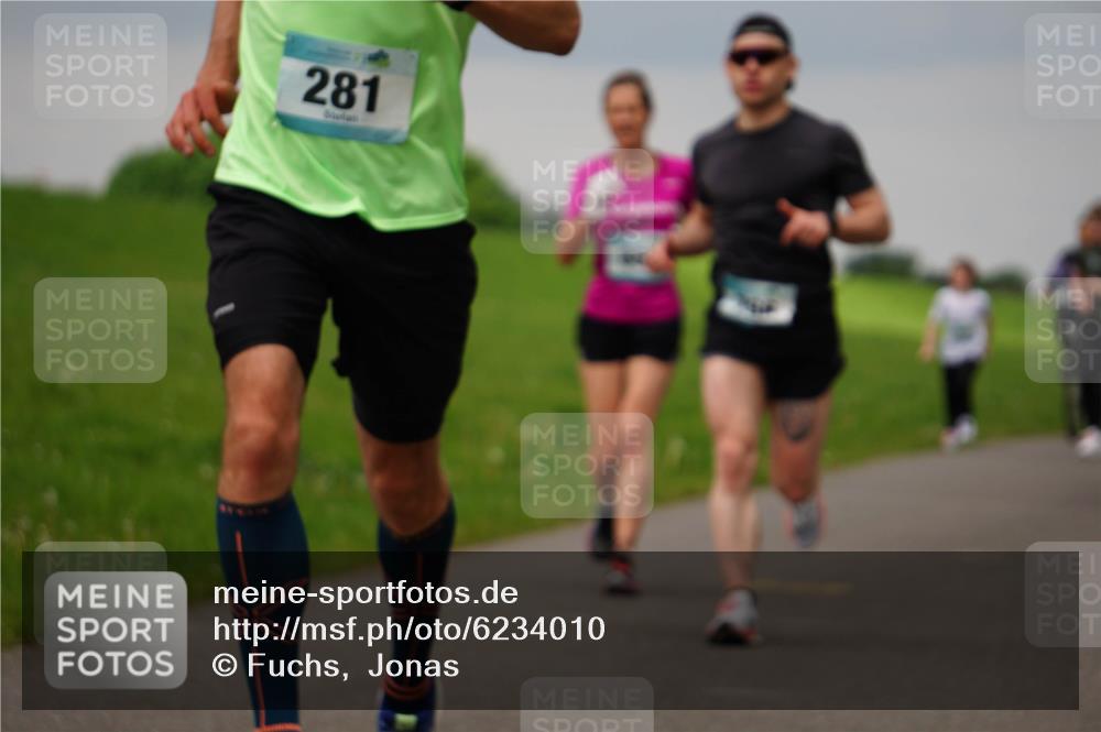 05.05.2024 - 7. Wedeler Halbmarathon Fuchs,  Jonas http://msf.ph/oto/6234010 05.05.2024 11:18:06 Laufen 281 meine-sportfotos.de