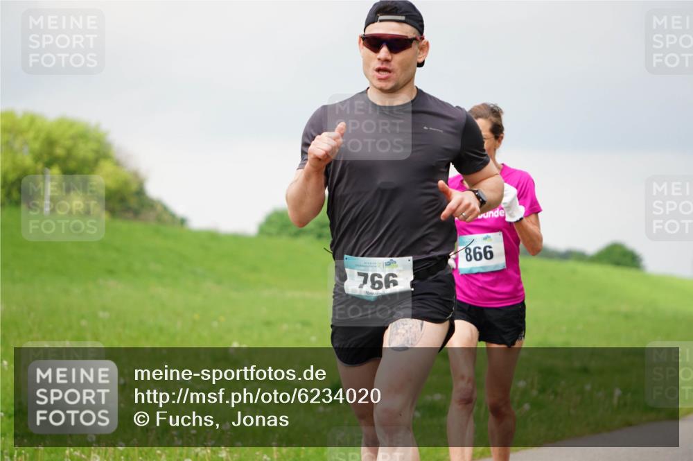 05.05.2024 - 7. Wedeler Halbmarathon Fuchs,  Jonas http://msf.ph/oto/6234020 05.05.2024 11:18:08 Laufen 1136, 766, 866 meine-sportfotos.de