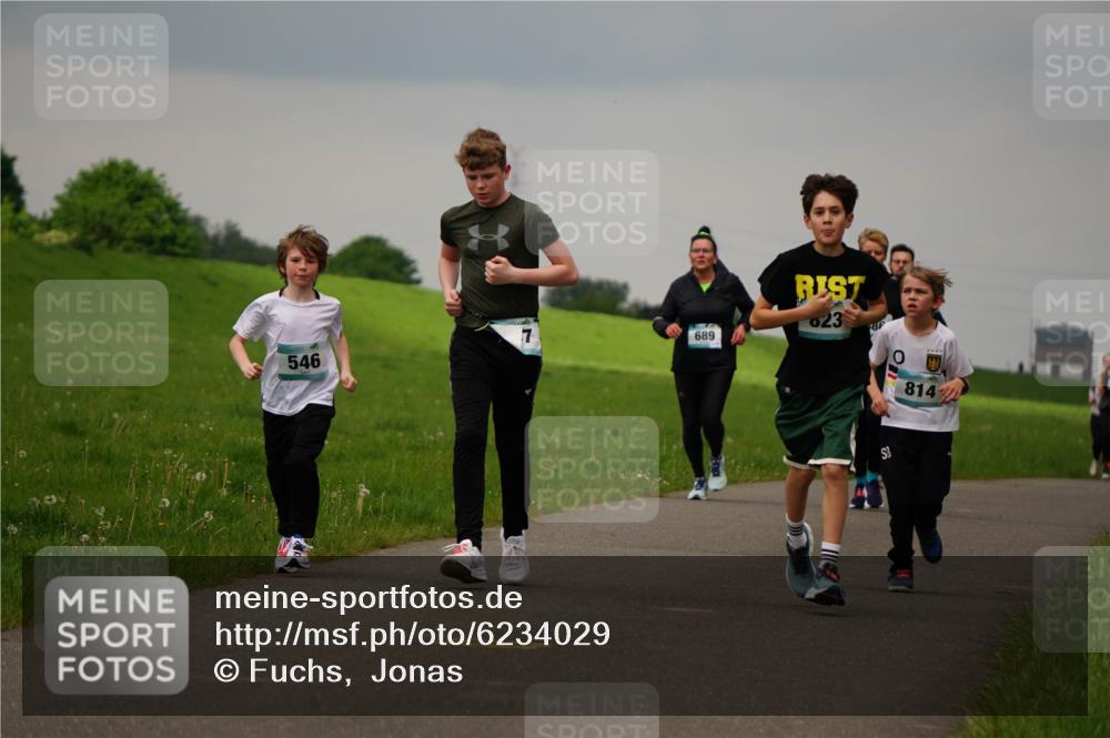 05.05.2024 - 7. Wedeler Halbmarathon Fuchs,  Jonas http://msf.ph/oto/6234029 05.05.2024 11:18:12 Laufen 546, 689, 23, 10, 814 meine-sportfotos.de