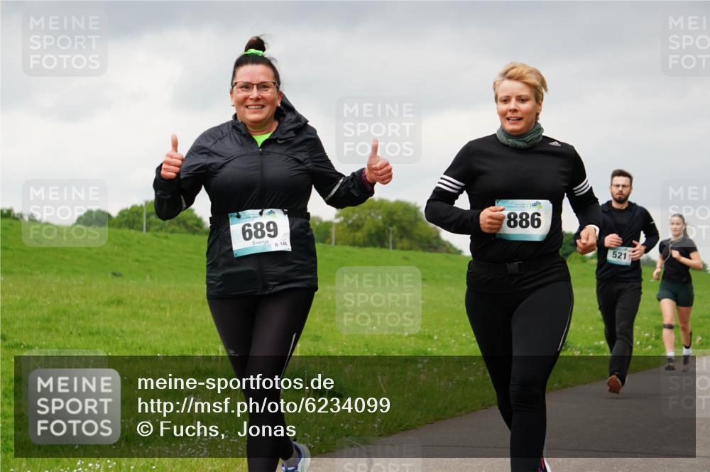 05.05.2024 - 7. Wedeler Halbmarathon Fuchs,  Jonas http://msf.ph/oto/6234099 05.05.2024 11:18:24 Laufen 136, 689, 148, 886, 521 meine-sportfotos.de