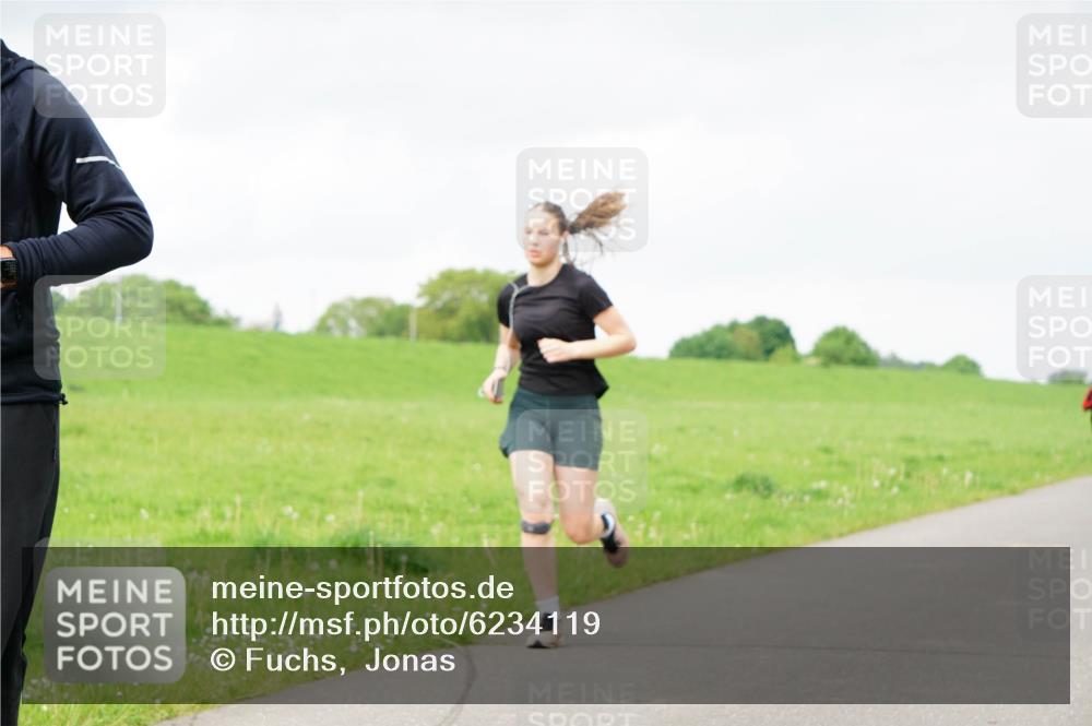 05.05.2024 - 7. Wedeler Halbmarathon Fuchs,  Jonas http://msf.ph/oto/6234119 05.05.2024 11:18:28 Laufen  meine-sportfotos.de