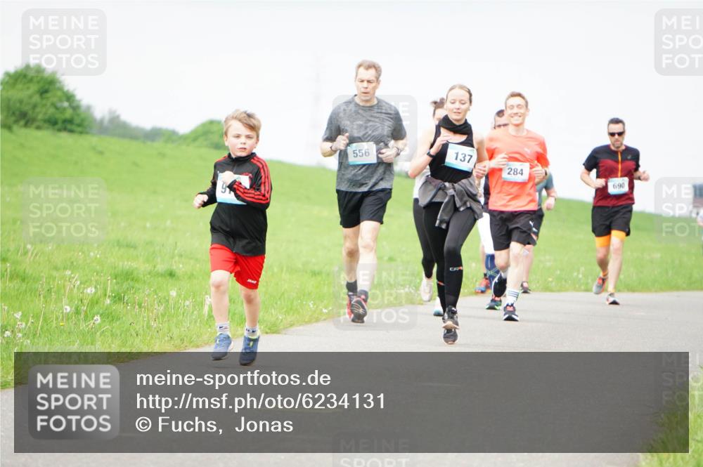 05.05.2024 - 7. Wedeler Halbmarathon Fuchs,  Jonas http://msf.ph/oto/6234131 05.05.2024 11:18:32 Laufen 1, 556, 137, 284, 690 meine-sportfotos.de