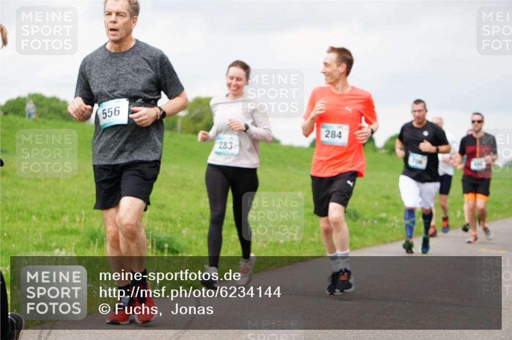 05.05.2024 - 7. Wedeler Halbmarathon Fuchs,  Jonas http://msf.ph/oto/6234144 05.05.2024 11:18:41 Laufen 556, 283, 284 meine-sportfotos.de