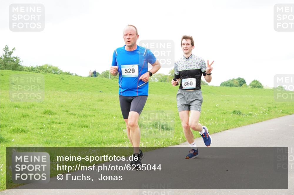 05.05.2024 - 7. Wedeler Halbmarathon Fuchs,  Jonas http://msf.ph/oto/6235044 05.05.2024 11:22:25 Laufen 529, 860 meine-sportfotos.de