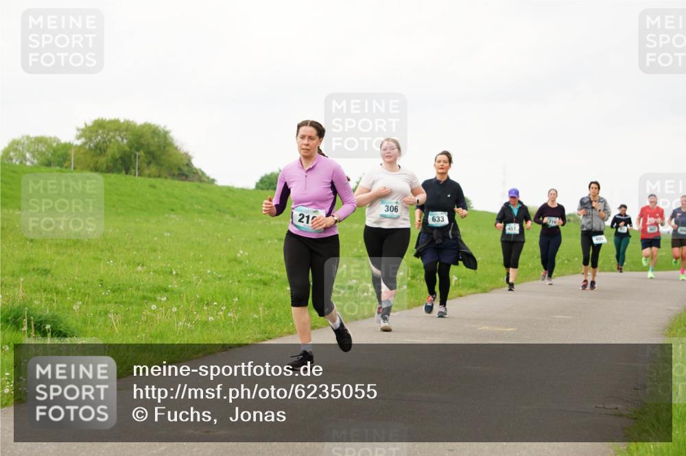 05.05.2024 - 7. Wedeler Halbmarathon Fuchs,  Jonas http://msf.ph/oto/6235055 05.05.2024 11:22:29 Laufen 21, 306, 633, 457, 405 meine-sportfotos.de