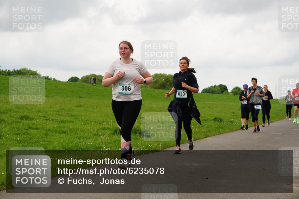 05.05.2024 - 7. Wedeler Halbmarathon Fuchs,  Jonas http://msf.ph/oto/6235078 05.05.2024 11:22:34 Laufen 306, 633, 405 meine-sportfotos.de