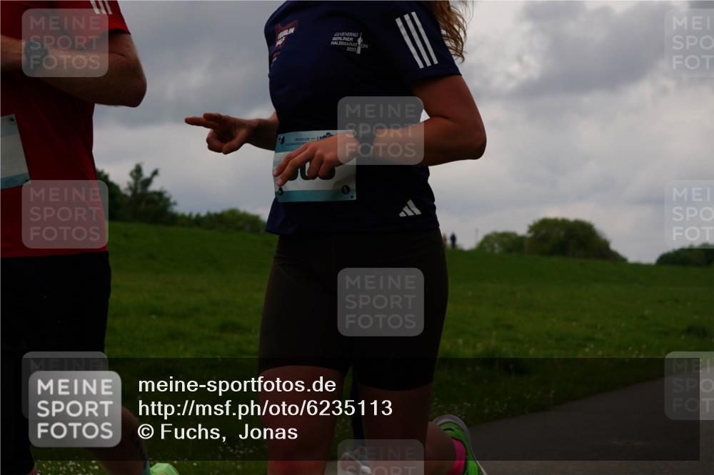 05.05.2024 - 7. Wedeler Halbmarathon Fuchs,  Jonas http://msf.ph/oto/6235113 05.05.2024 11:22:42 Laufen 2023 meine-sportfotos.de