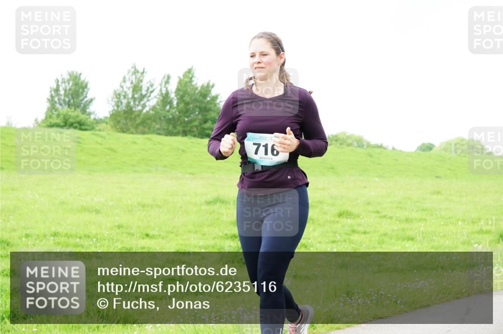 05.05.2024 - 7. Wedeler Halbmarathon Fuchs,  Jonas http://msf.ph/oto/6235116 05.05.2024 11:22:43 Laufen 716 meine-sportfotos.de