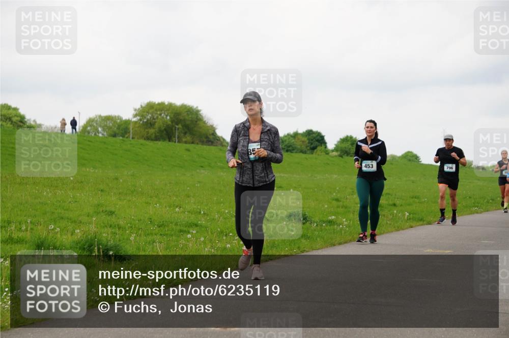 05.05.2024 - 7. Wedeler Halbmarathon Fuchs,  Jonas http://msf.ph/oto/6235119 05.05.2024 11:22:45 Laufen 453, 796 meine-sportfotos.de