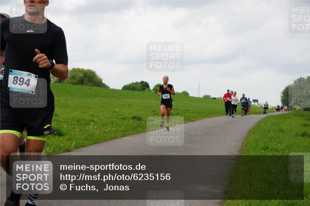 05.05.2024 - 7. Wedeler Halbmarathon Fuchs,  Jonas http://msf.ph/oto/6235156 05.05.2024 11:22:53 Laufen 16, 894, 804 meine-sportfotos.de