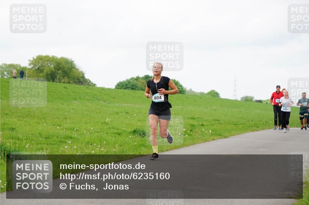 05.05.2024 - 7. Wedeler Halbmarathon Fuchs,  Jonas http://msf.ph/oto/6235160 05.05.2024 11:22:54 Laufen 804, 749 meine-sportfotos.de
