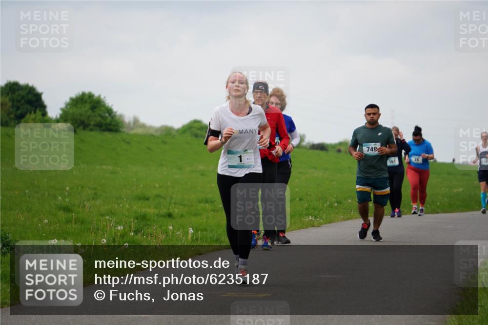 05.05.2024 - 7. Wedeler Halbmarathon Fuchs,  Jonas http://msf.ph/oto/6235187 05.05.2024 11:23:01 Laufen 71, 749, 161 meine-sportfotos.de