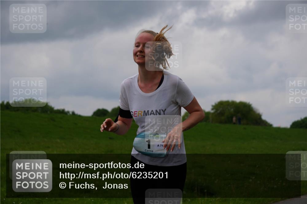 05.05.2024 - 7. Wedeler Halbmarathon Fuchs,  Jonas http://msf.ph/oto/6235201 05.05.2024 11:23:06 Laufen 71 meine-sportfotos.de