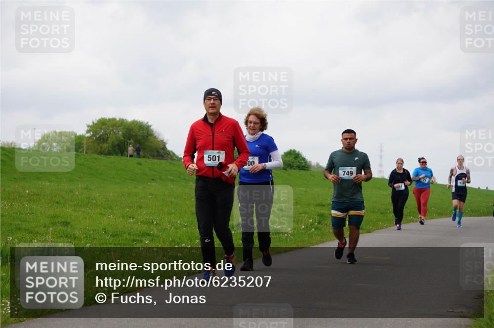 05.05.2024 - 7. Wedeler Halbmarathon Fuchs,  Jonas http://msf.ph/oto/6235207 05.05.2024 11:23:08 Laufen 501, 00, 749, 118 meine-sportfotos.de