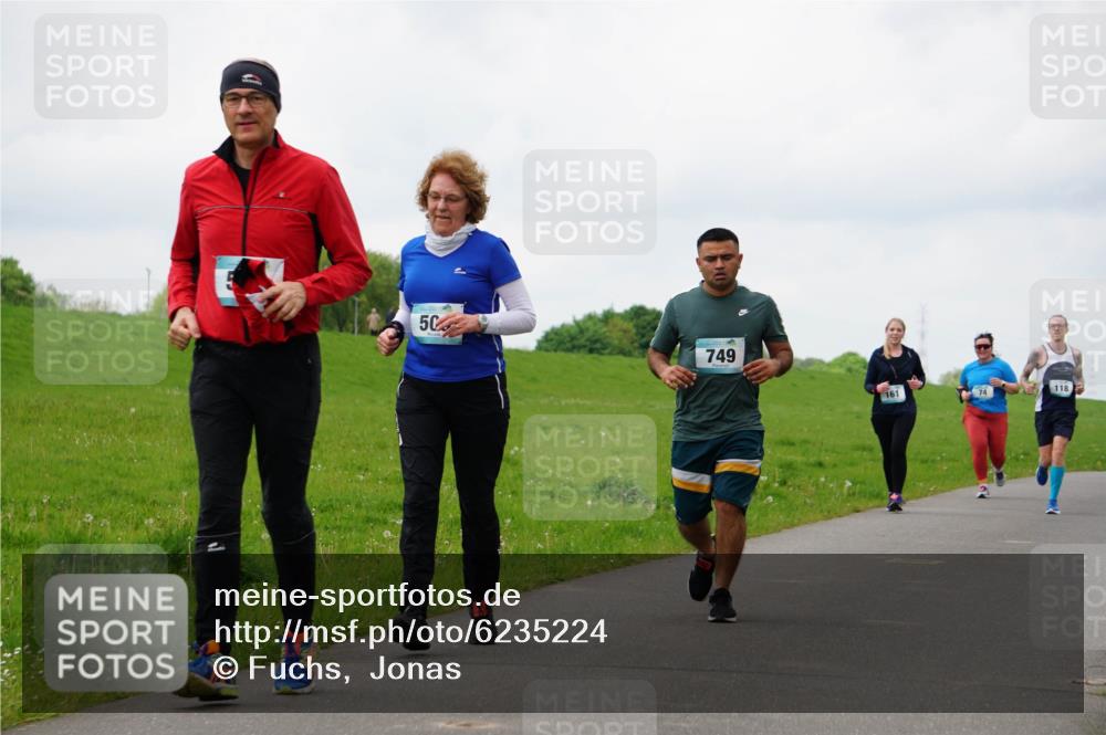 05.05.2024 - 7. Wedeler Halbmarathon Fuchs,  Jonas http://msf.ph/oto/6235224 05.05.2024 11:23:10 Laufen 50, 749, 161, 118 meine-sportfotos.de