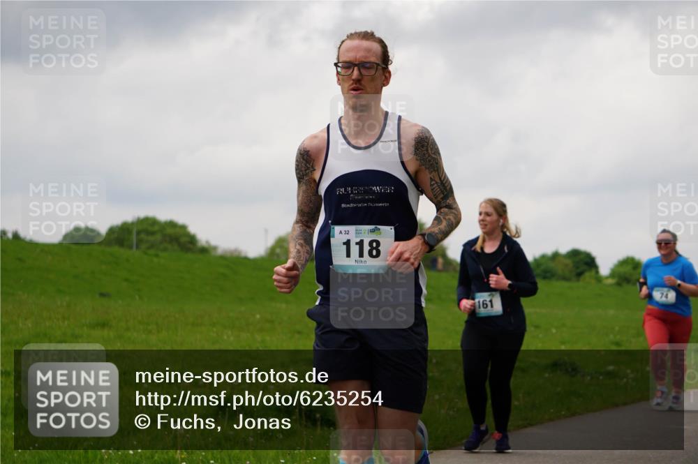 05.05.2024 - 7. Wedeler Halbmarathon Fuchs,  Jonas http://msf.ph/oto/6235254 05.05.2024 11:23:17 Laufen 32, 7, 16, 118, 161, 74 meine-sportfotos.de