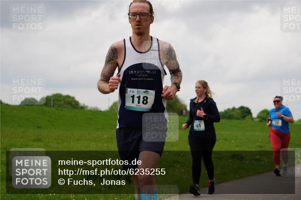 05.05.2024 - 7. Wedeler Halbmarathon Fuchs,  Jonas http://msf.ph/oto/6235255 05.05.2024 11:23:18 Laufen 32, 118, 161 meine-sportfotos.de