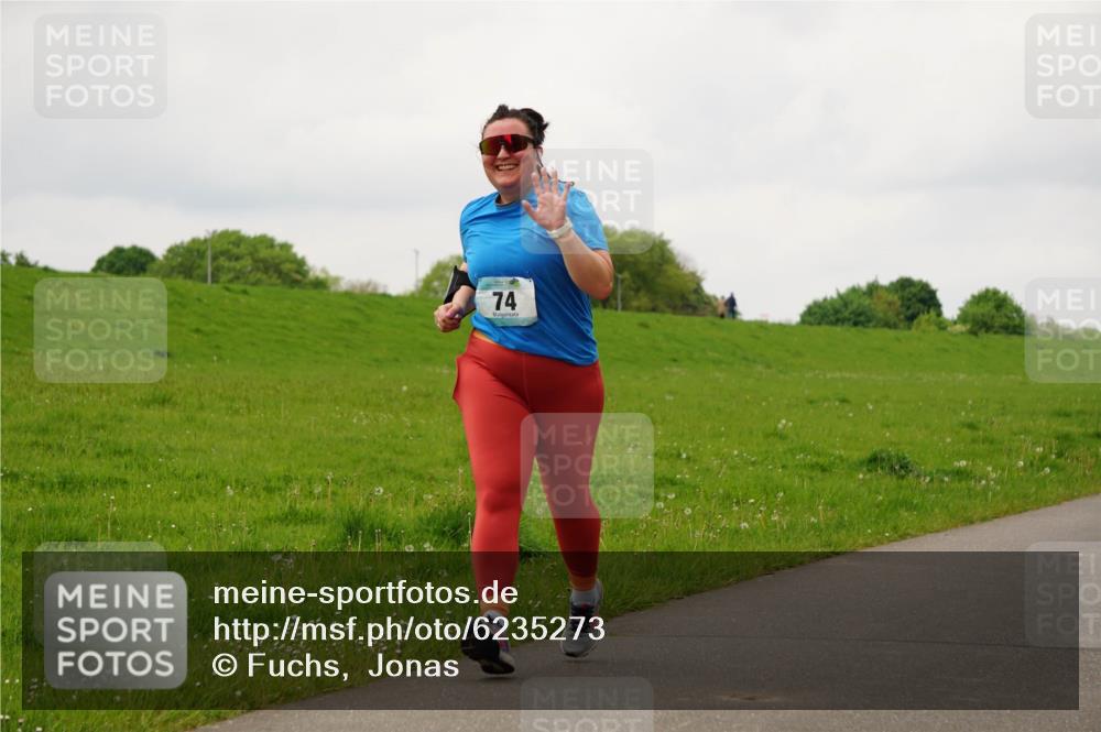 05.05.2024 - 7. Wedeler Halbmarathon Fuchs,  Jonas http://msf.ph/oto/6235273 05.05.2024 11:23:22 Laufen 74 meine-sportfotos.de