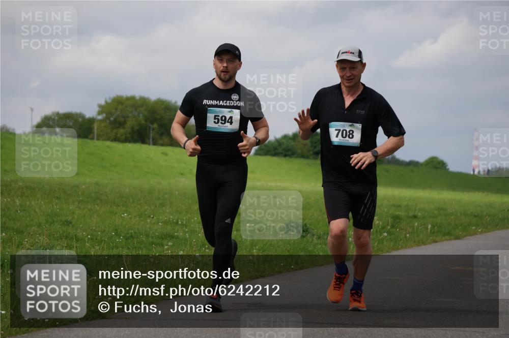 05.05.2024 - 7. Wedeler Halbmarathon Fuchs,  Jonas http://msf.ph/oto/6242212 05.05.2024 12:03:51 Laufen 594, 708 meine-sportfotos.de