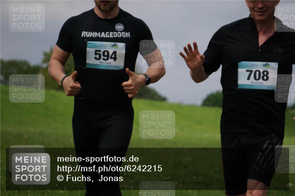05.05.2024 - 7. Wedeler Halbmarathon Fuchs,  Jonas http://msf.ph/oto/6242215 05.05.2024 12:03:52 Laufen 594, 708 meine-sportfotos.de