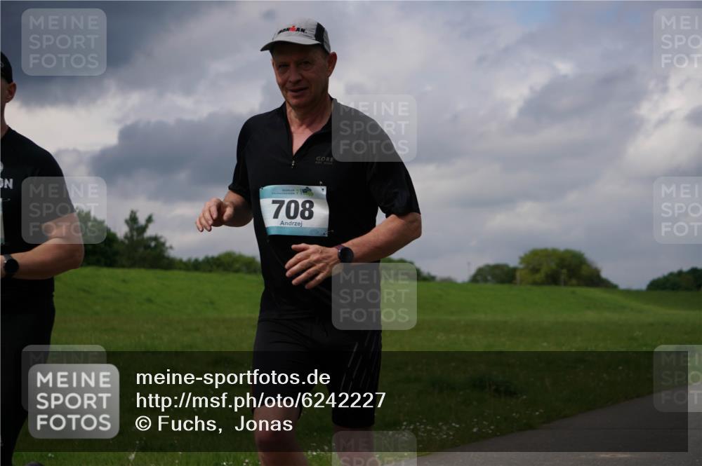 05.05.2024 - 7. Wedeler Halbmarathon Fuchs,  Jonas http://msf.ph/oto/6242227 05.05.2024 12:03:54 Laufen 708 meine-sportfotos.de