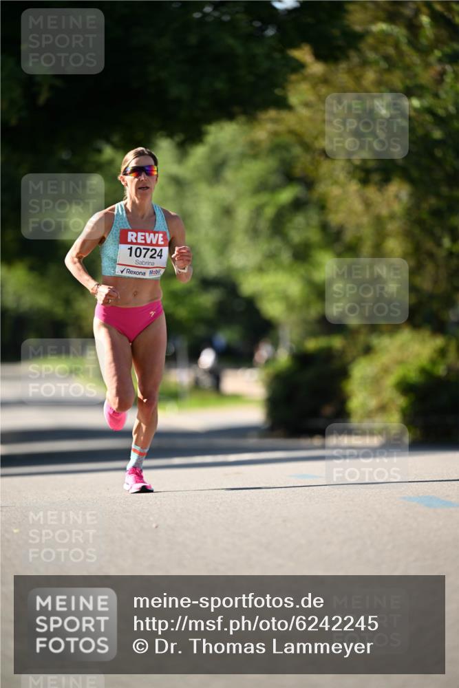 08.06.2024 - REWE Women's Run Dr. Thomas Lammeyer http://msf.ph/oto/6242245 09.06.2024 09:11:54 Laufen 10724 meine-sportfotos.de
