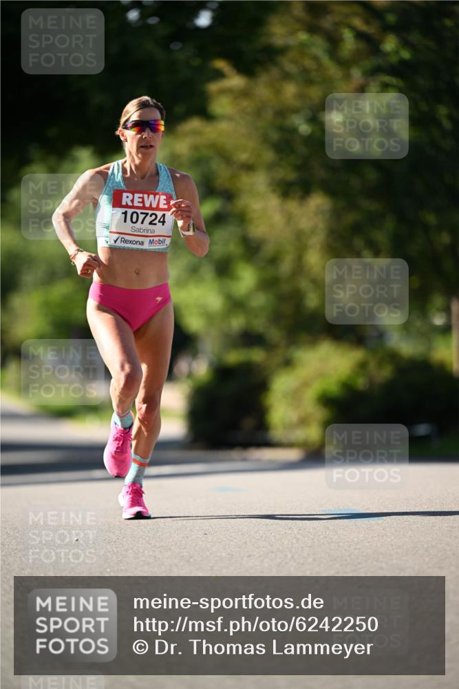 08.06.2024 - REWE Women's Run Dr. Thomas Lammeyer http://msf.ph/oto/6242250 09.06.2024 09:11:55 Laufen 10724 meine-sportfotos.de