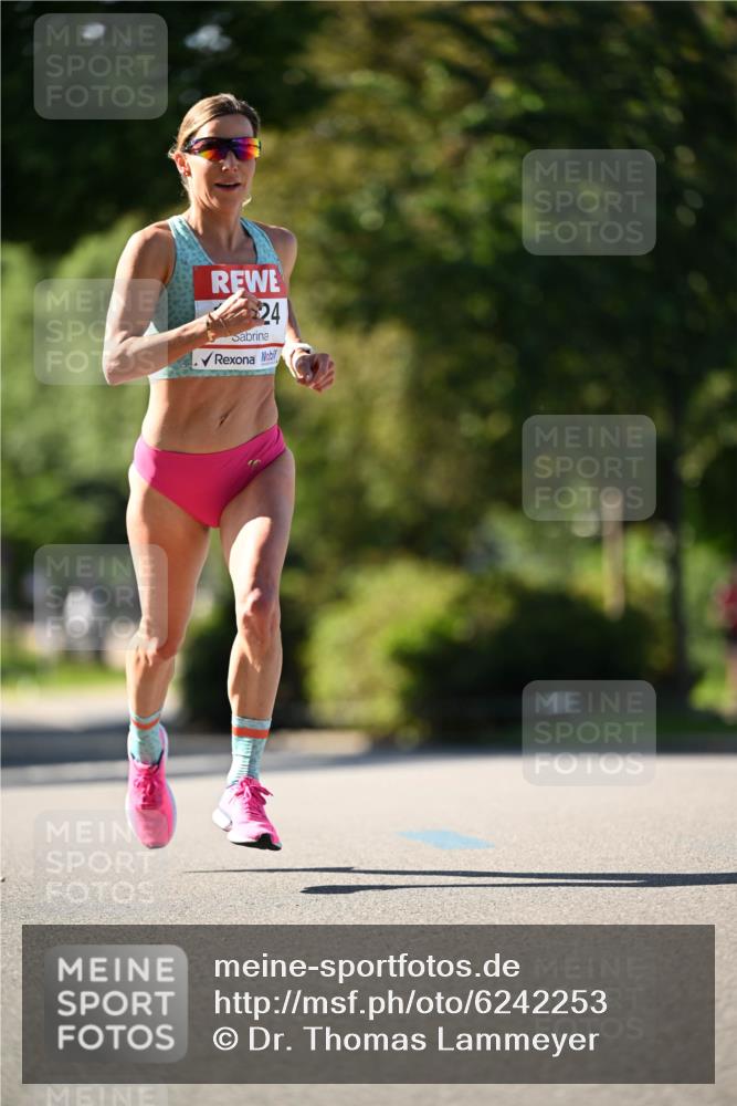 08.06.2024 - REWE Women's Run Dr. Thomas Lammeyer http://msf.ph/oto/6242253 09.06.2024 09:11:55 Laufen 24 meine-sportfotos.de