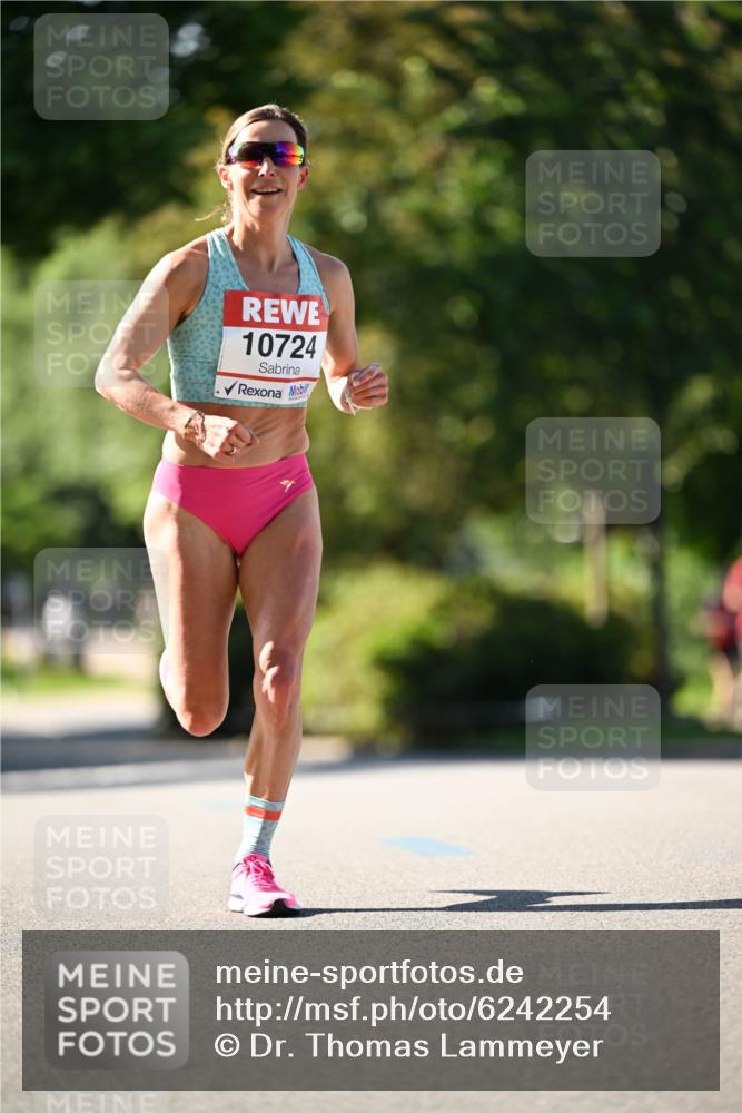 08.06.2024 - REWE Women's Run Dr. Thomas Lammeyer http://msf.ph/oto/6242254 09.06.2024 09:11:55 Laufen 10724 meine-sportfotos.de