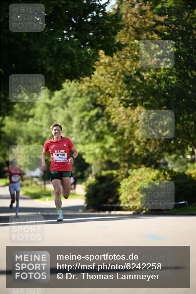 08.06.2024 - REWE Women's Run Dr. Thomas Lammeyer http://msf.ph/oto/6242258 09.06.2024 09:12:36 Laufen 10738 meine-sportfotos.de