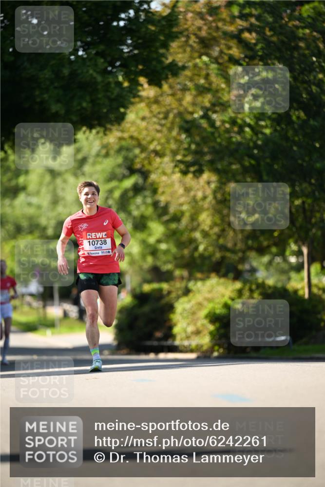 08.06.2024 - REWE Women's Run Dr. Thomas Lammeyer http://msf.ph/oto/6242261 09.06.2024 09:12:37 Laufen 10738 meine-sportfotos.de