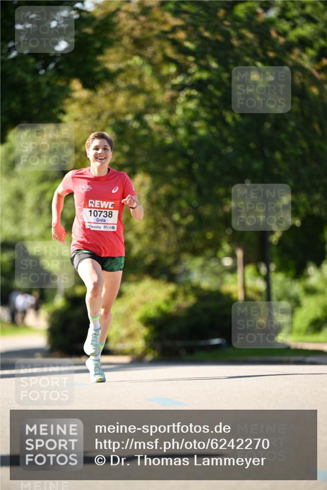 08.06.2024 - REWE Women's Run Dr. Thomas Lammeyer http://msf.ph/oto/6242270 09.06.2024 09:12:38 Laufen 10738, 7 meine-sportfotos.de