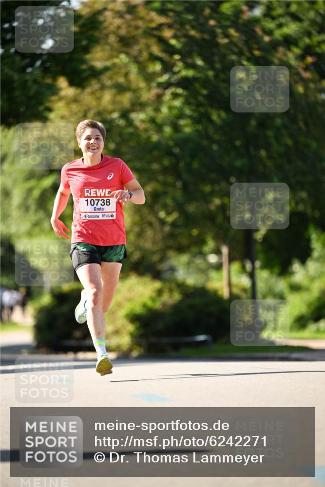 08.06.2024 - REWE Women's Run Dr. Thomas Lammeyer http://msf.ph/oto/6242271 09.06.2024 09:12:38 Laufen 10738 meine-sportfotos.de