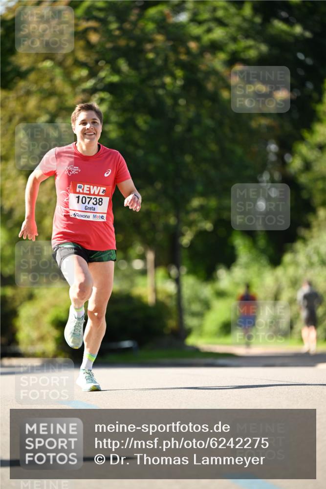 08.06.2024 - REWE Women's Run Dr. Thomas Lammeyer http://msf.ph/oto/6242275 09.06.2024 09:12:39 Laufen 10738 meine-sportfotos.de