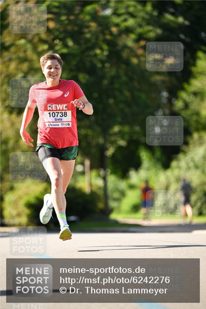 08.06.2024 - REWE Women's Run Dr. Thomas Lammeyer http://msf.ph/oto/6242276 09.06.2024 09:12:39 Laufen 10738 meine-sportfotos.de