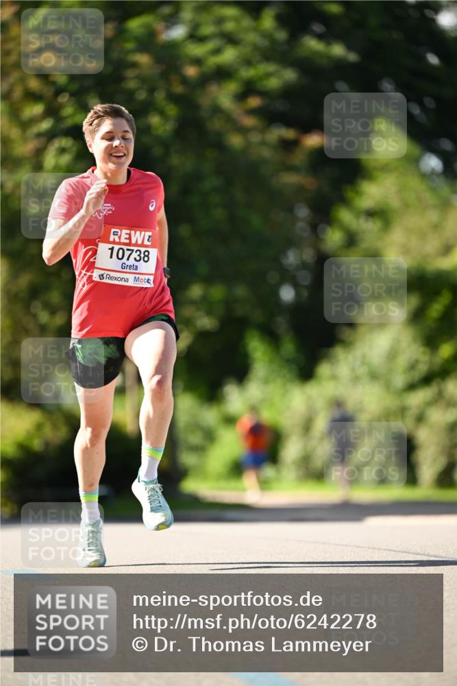 08.06.2024 - REWE Women's Run Dr. Thomas Lammeyer http://msf.ph/oto/6242278 09.06.2024 09:12:39 Laufen 10738 meine-sportfotos.de