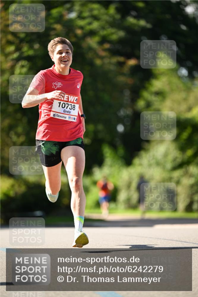08.06.2024 - REWE Women's Run Dr. Thomas Lammeyer http://msf.ph/oto/6242279 09.06.2024 09:12:39 Laufen 10738 meine-sportfotos.de