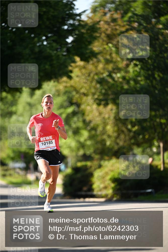08.06.2024 - REWE Women's Run Dr. Thomas Lammeyer http://msf.ph/oto/6242303 09.06.2024 09:12:50 Laufen 10185 meine-sportfotos.de