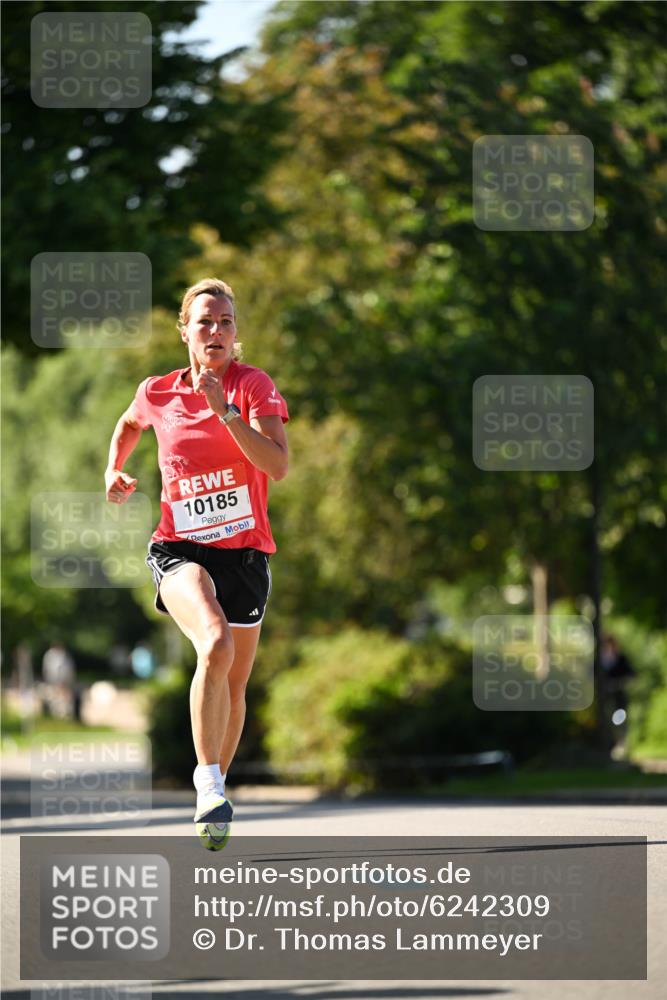 08.06.2024 - REWE Women's Run Dr. Thomas Lammeyer http://msf.ph/oto/6242309 09.06.2024 09:12:51 Laufen 10185 meine-sportfotos.de