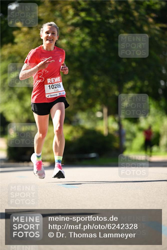 08.06.2024 - REWE Women's Run Dr. Thomas Lammeyer http://msf.ph/oto/6242328 09.06.2024 09:13:03 Laufen 10299 meine-sportfotos.de