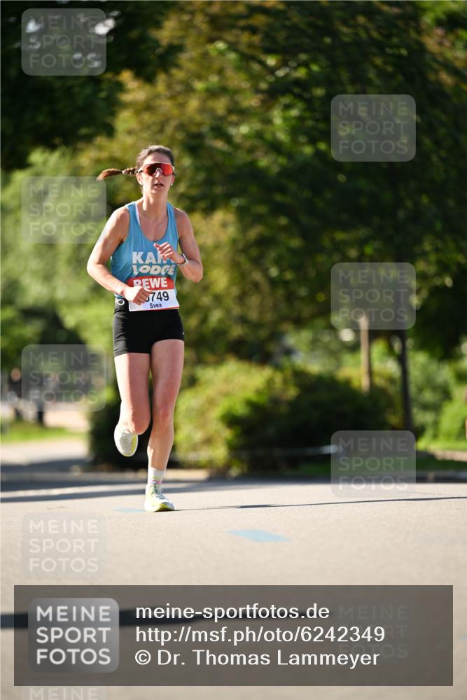 08.06.2024 - REWE Women's Run Dr. Thomas Lammeyer http://msf.ph/oto/6242349 09.06.2024 09:13:26 Laufen 749 meine-sportfotos.de