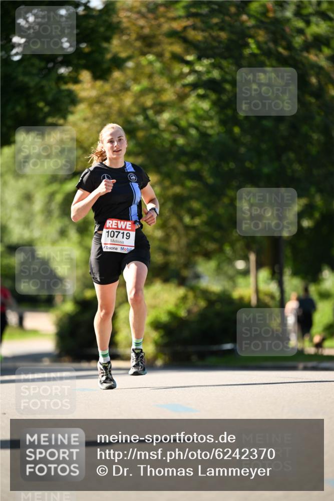 08.06.2024 - REWE Women's Run Dr. Thomas Lammeyer http://msf.ph/oto/6242370 09.06.2024 09:13:53 Laufen 10719 meine-sportfotos.de